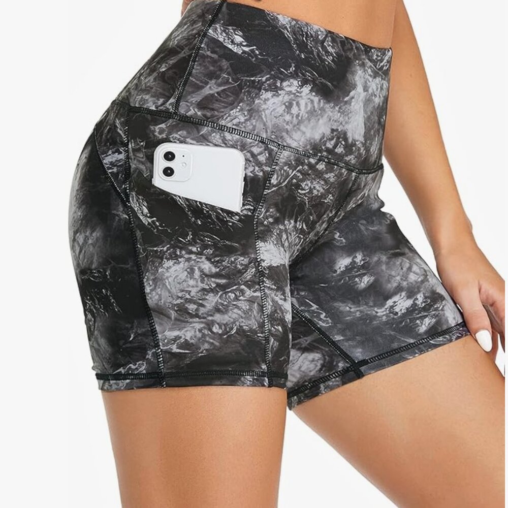 Women's Short Yoga Side Pockets High Waist Running Shorts 4" Marble Dye L